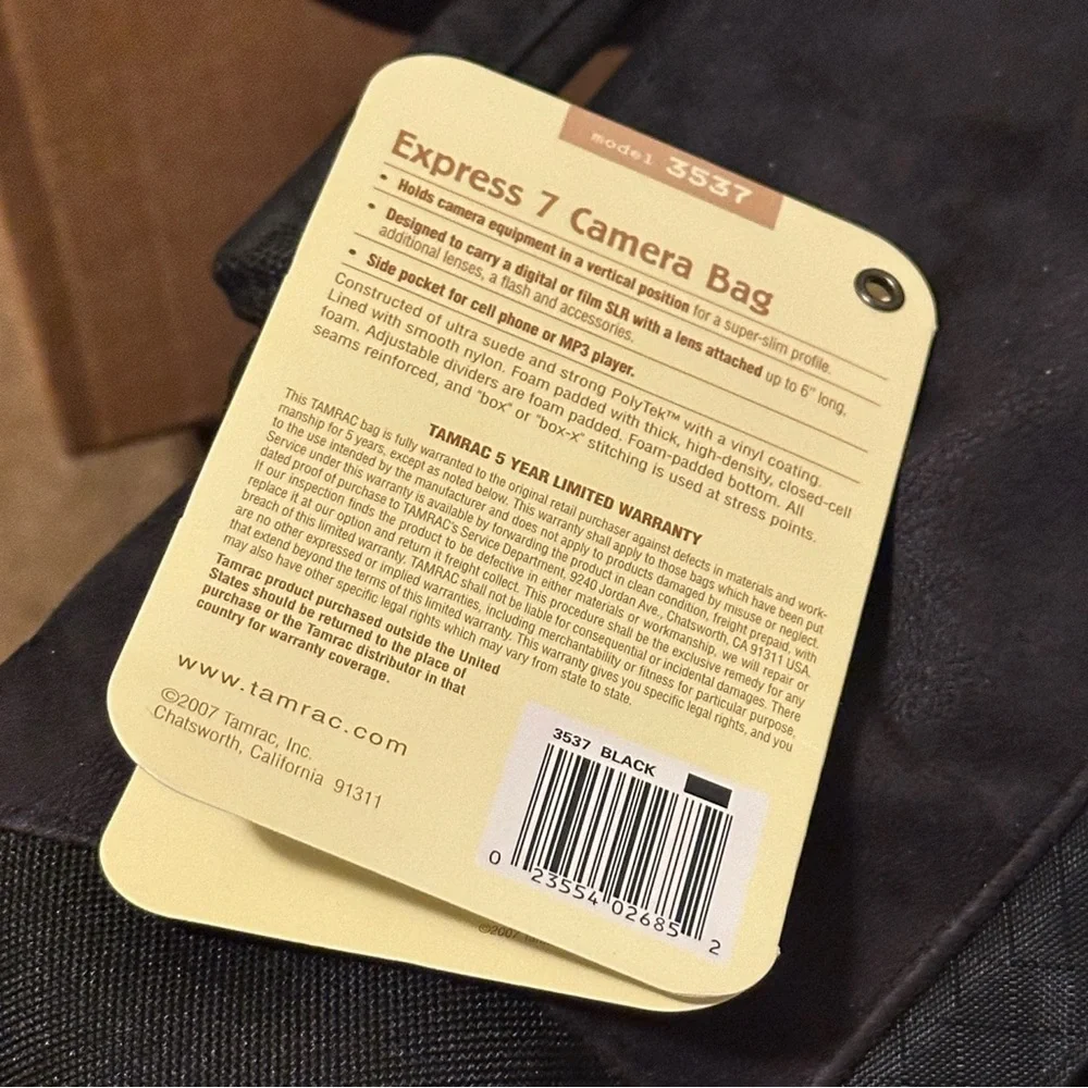Preowned Tamrac Model 3537 DSLR Camera Messenger Bag